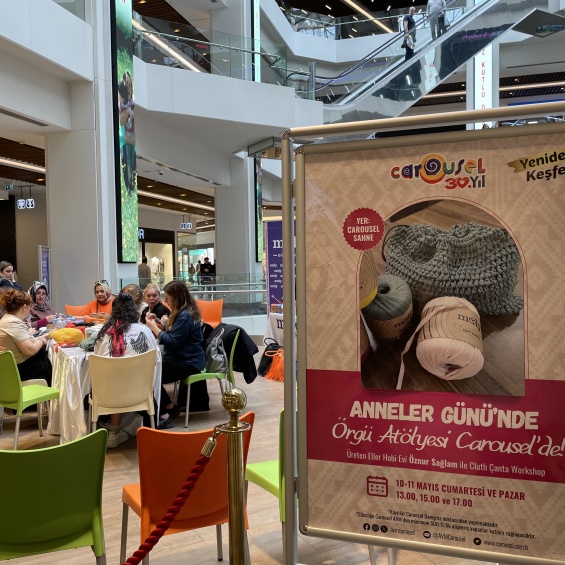 Anneler Günü’ne Özel Öznur Sağlam ile Clutch Çanta Atölyesi Carousel AVM’de Gerçekleşti