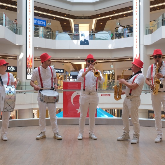 30 Ağustos Coşkusu Carousel AVM’de Bando Takımıyla Kutlandı!