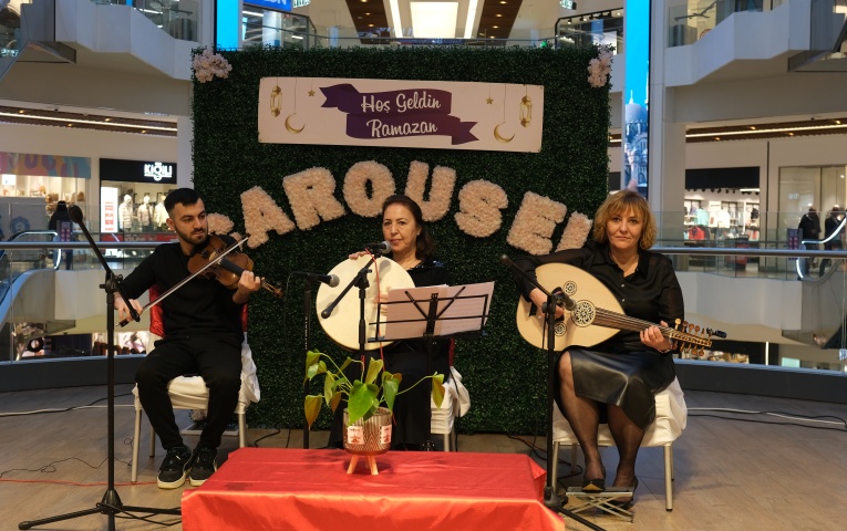 Carousel AVM Ziyaretçileri Ramazan Ayı Boyunca Fasıl Dinletisinde Buluştu