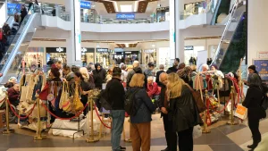Türkiye Sakatlar Derneği Sergisi Carousel Sahne’de Ziyaretçilerle Buluştu