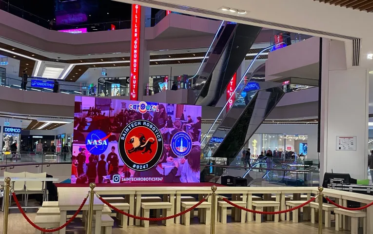 Carousel AVM’de SainTech Robotics ile Geleceğin Teknolojisi